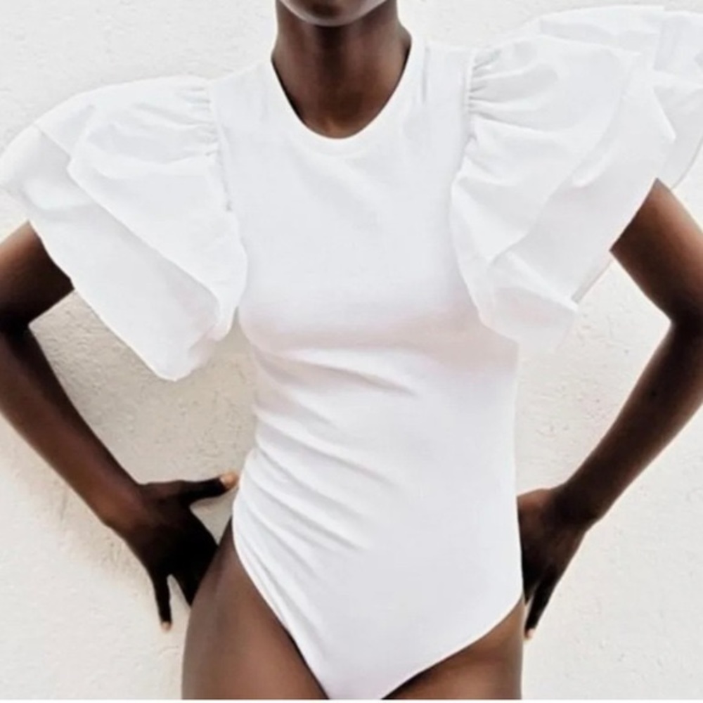 Soft ribbed puff sleeve ZARA bodysuit in white
